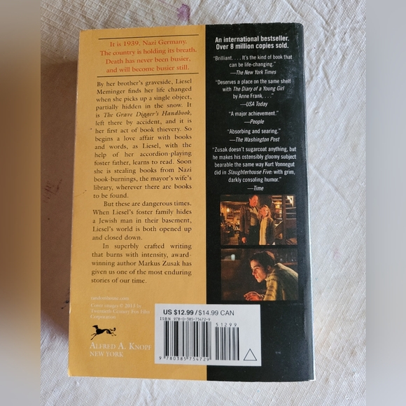 The Book Thief by Markus Zusak Paperback - Picture 2 of 2